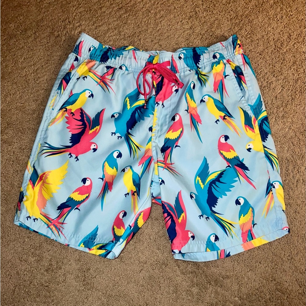 C/Y/A Mens Swim Trunks Size Small~Fun  Parrot Design and Great Colors Pre Owned